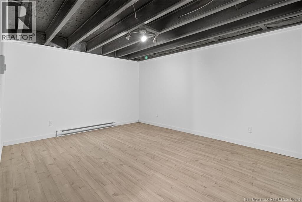 56 Golden Street — Thumbnail 27