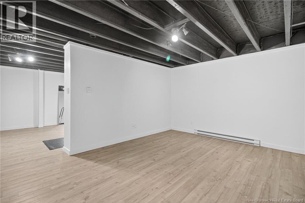 56 Golden Street — Thumbnail 28